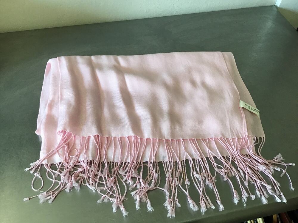 pashmina scarf, shawl, wrap  Bijoux terner, soft pink color.